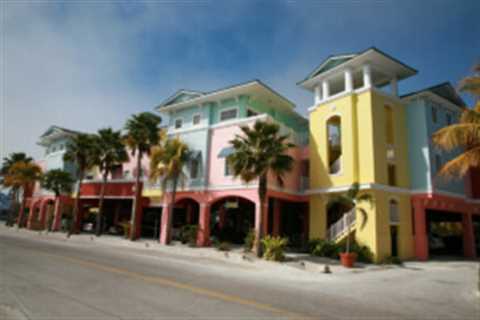 4 Popular Fort Myers Neighborhoods: Where to Live in Fort Myers in 2024