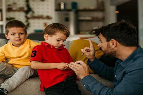 5 ways parents show they have a favorite child, even if they try to treat everyone equally