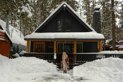 Actor Chloe Farnworth’s Big Bear Cabin Renovation—Brought to You By Facebook Marketplace