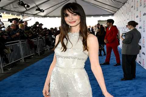 5 of Anne Hathaway's best looks this year and 3 that missed the mark