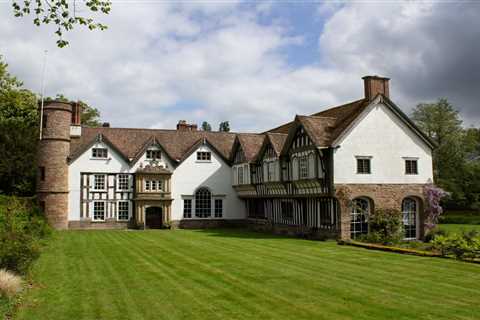 Lord Nelson’s Estate Hits the Market for £2.8M (And It Looks Exactly Like You Think It Does)