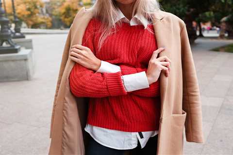 An expert in color psychology shares the 6 best shades to wear to make a good first impression on a date