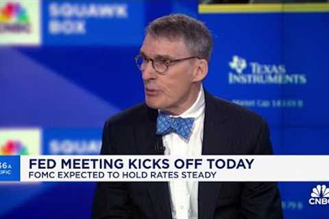 Jim Grant: There's as much a chance of a rate hike as there is of two rate cuts