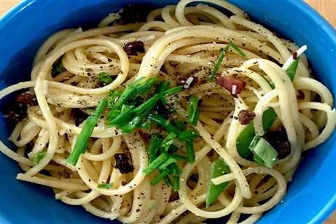 I made Ina Garten's spring spaghetti carbonara and had dinner ready in 30 minutes