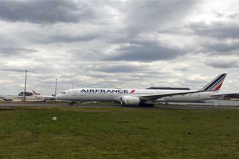 A Boeing 787 full of passengers was stranded in Canada's deep north after a burning smell forced an emergency landing