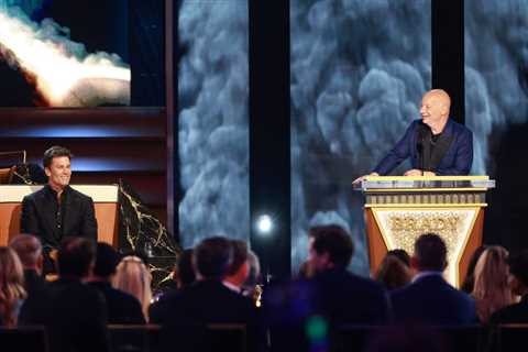 Tom Brady told Jeff Ross off during his Netflix roast for making a massage joke about Patriots owner Robert Kraft