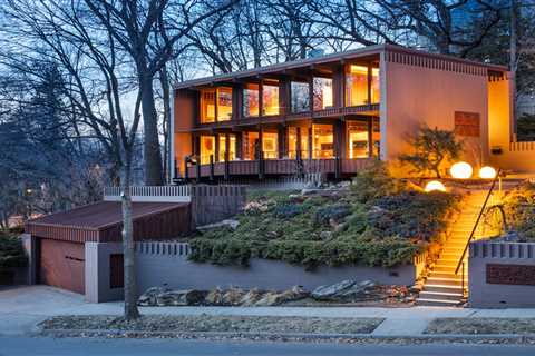 We Have a Feeling This $695K Minneapolis Midcentury Won’t Be on the Market for Long