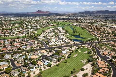 15 cities where retirees are moving &mdash; most are in the South