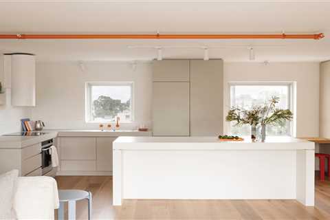 This Melbourne Apartment Has the Coolest Solution for Exposed Pipes