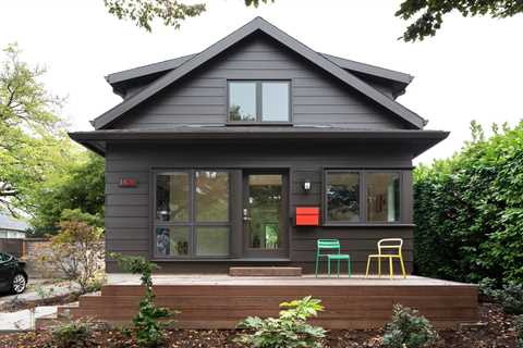 Before &amp; After: Their 1890 Farmhouse Hides a World of Color Behind Its Gray Facade