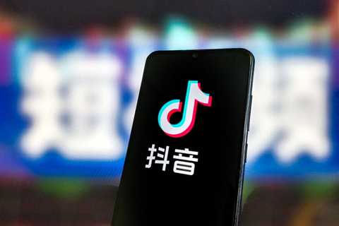 Wealthy Chinese influencers are being banned from social media for flaunting lavish lifestyles