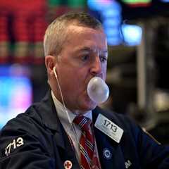 Stock market today: Indexes slide as investors assess weak economic data