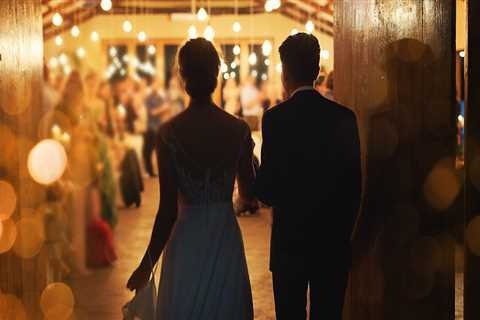 I want to take out a loan for a big wedding, but my fiancé hates the idea. How do I convince him it's worth it?