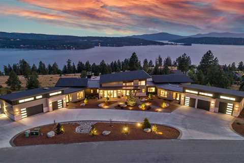 A Spectacular Mountain Estate With Views of Lake Coeur d’Alene Asks $7.9M