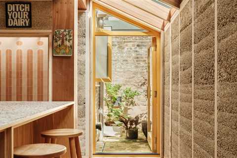 The Gorgeous Walls in This London Kitchen Renovation? That’s Hempcrete