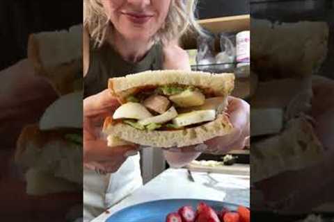 A Realistic What I Eat in a Day as a Dietitian