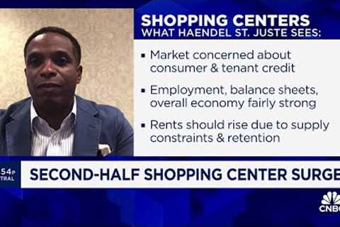 Higher-end shopping centers have room to run, says Mizuho's Haendel St. Juste