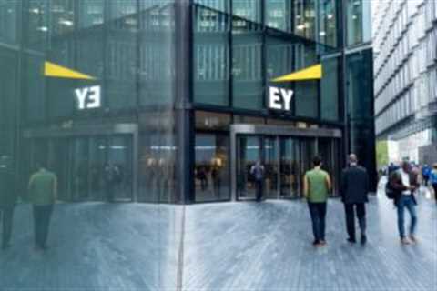 AI takes entry-level jobs as big four slash graduate hiring