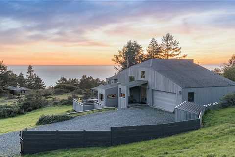 You Can Whale Watch From the Couch at This $1.2M Sea Ranch Home