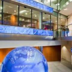 London Stock Exchange considers 24-hour trading to boost global competitiveness