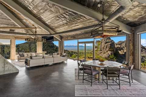 This $7.2M Rugged Retreat Blends the Montana Landscape With Contemporary Living on 192 Acres