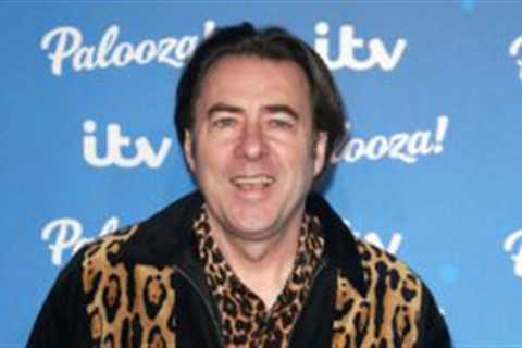 Bonuses force Jonathan Ross’ talent agency into the red despite revenue growth