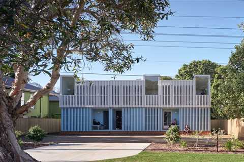 Three Sisters (and Their Families) Share This Prefab Beach House