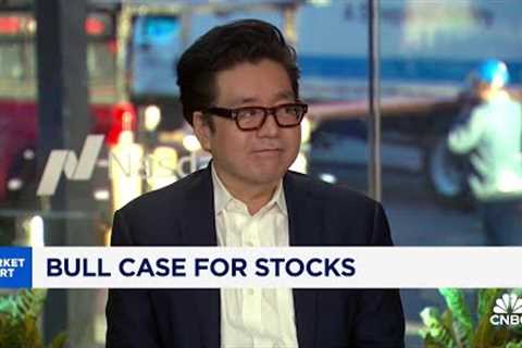 Small caps could outperform by more than 100% in the next few years, says Fundstrat's Tom Lee