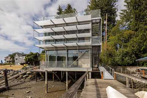 How They Pulled It Off: A House That Sits in—Yes, in—the Water