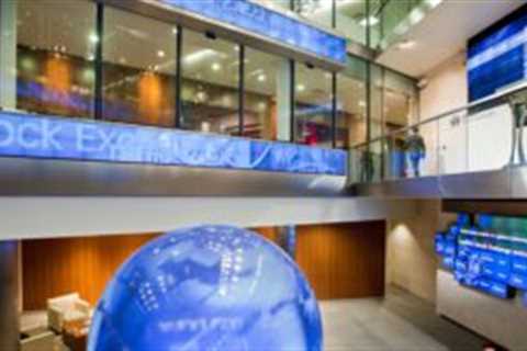 London Stock Exchange considers 24-hour trading to boost global competitiveness