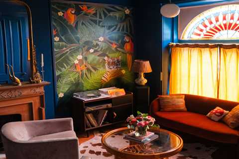 Before &amp; After: First-Time Homebuyers Prioritize Fun in a $514K Brooklyn Brownstone Rehab