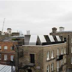An Eye-Catching Aluminum Pavilion Tops This Renovated London Penthouse