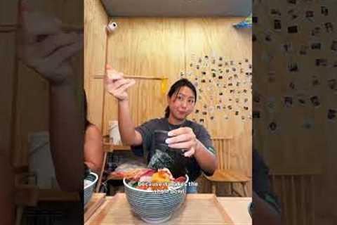 Authentic japanese sushi bowls in hawaii?! These are the best &amp; under $40 🍣