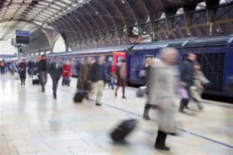 UK jobs market cools as wage growth slows and vacancies fall amid higher business taxes