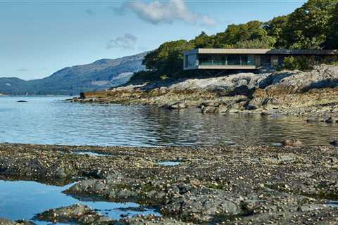This Scottish Home Gives One Retiree Surreal Waterfront Views