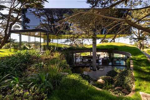 Part Spy Lair, Part Hobbit House, This Argentinian Home Adapts to the Landscape