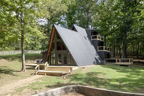 For $729K, You Can Score a Matte Black A-Frame in Tennessee