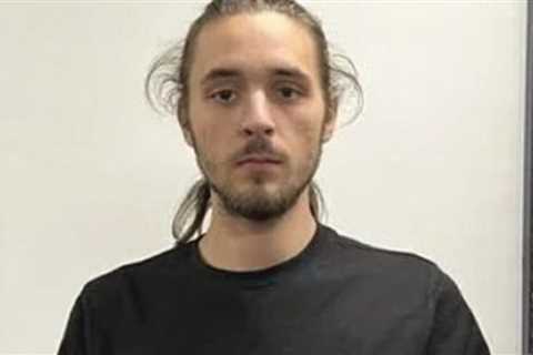Man Arrested for Allegedly Plotting to Murder Republican New Hampshire Governor Kelly Ayotte With Pipe Bombs
