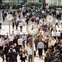 UK unemployment rises to 4.8% as wage growth cools to three-year low