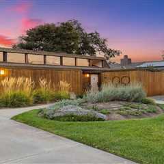 If You Love to Garden, This $525K Sacramento Valley House Is Ripe for the Picking