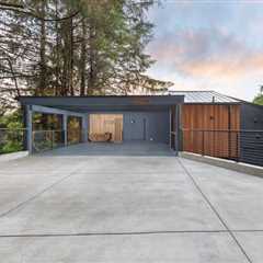 Perched on Stilts, an Oregon Cabin With Big Ocean Views Seeks $770K