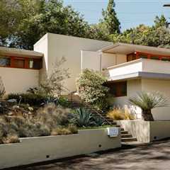 One of Richard Neutra’s Protégés Designed This $1.7M House for a Caltech Professor