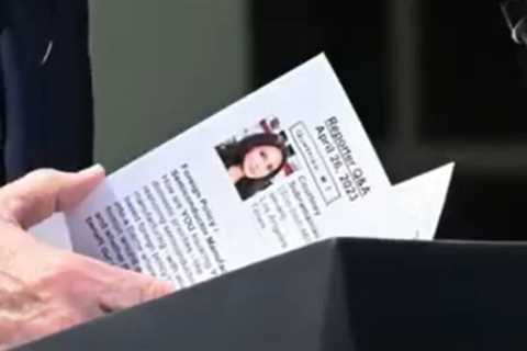 Joe Biden Note Card Scandal Resurfaces – Scripted Questions From Reporters, Reminders on Faces and Names of Hillary and Chuck Schumer