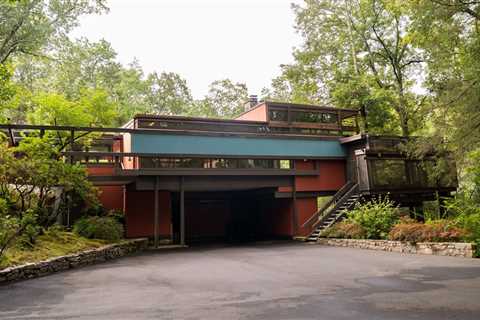 Icons Only: The Price You Pay to Keep Up Paul Rudolph’s Fallingwater