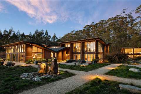 This $5.9M Pescadero Home Blends Ocean Views With Laid-Back Charm