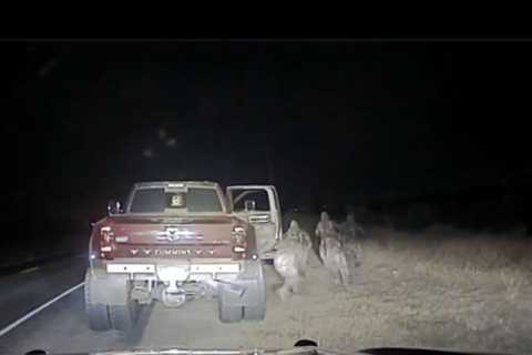 Texas DPS Arrest Smuggler — Multiple Illegals Wearing Camouflage Bail from Vehicle (VIDEO)