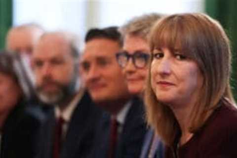 Reeves to unveil US-style whistleblower rewards to tackle tax fraud