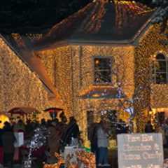 Lawyer Wins Legal Battle With Homeowners Association Over Christmas Display – Uses Settlement Money to Buy More Lights