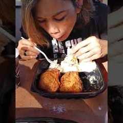 One of the best places to eat on Oahu, Hawaii #shorts #food #localgrinds #hawaii #oahu