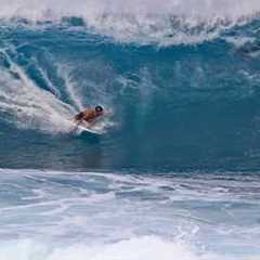 Pipeline Is Big Again 12/29/25 Pro Surfers Gather as Winter Swell Returns North Shore Oahu Hawaii